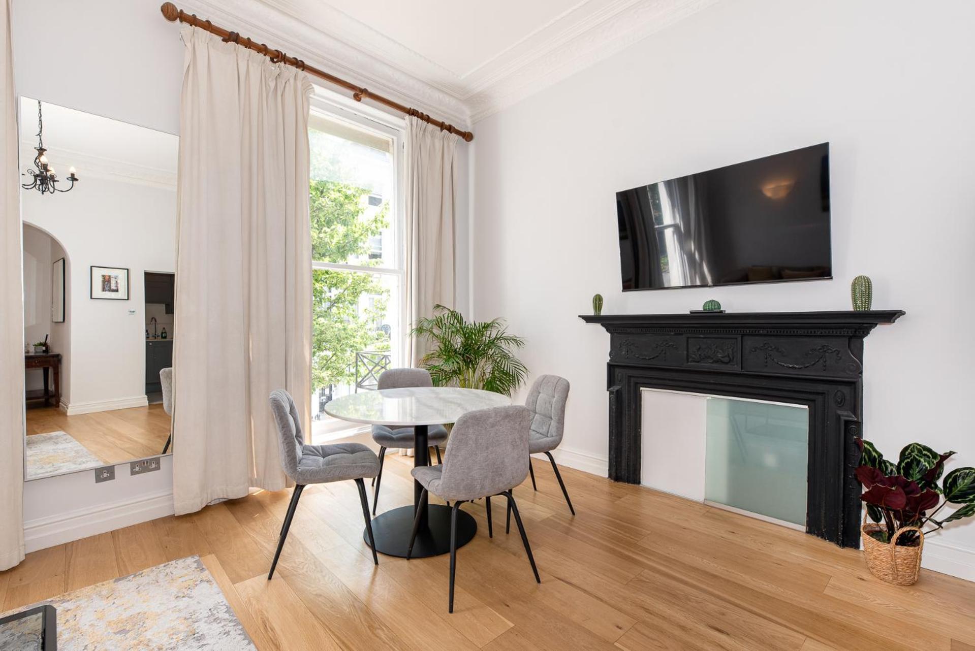 2-Bedroom Victorian Apartment In Kensington London Eksteriør billede