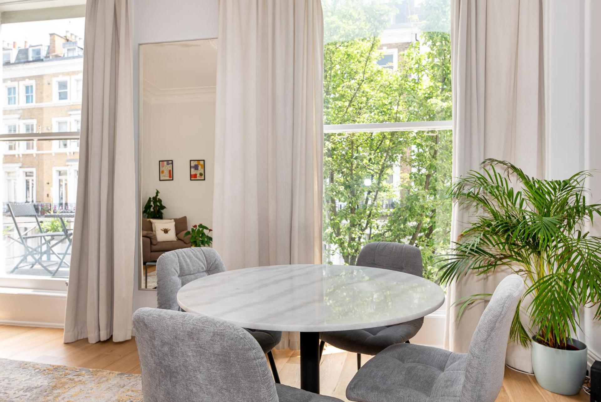 2-Bedroom Victorian Apartment In Kensington London Eksteriør billede